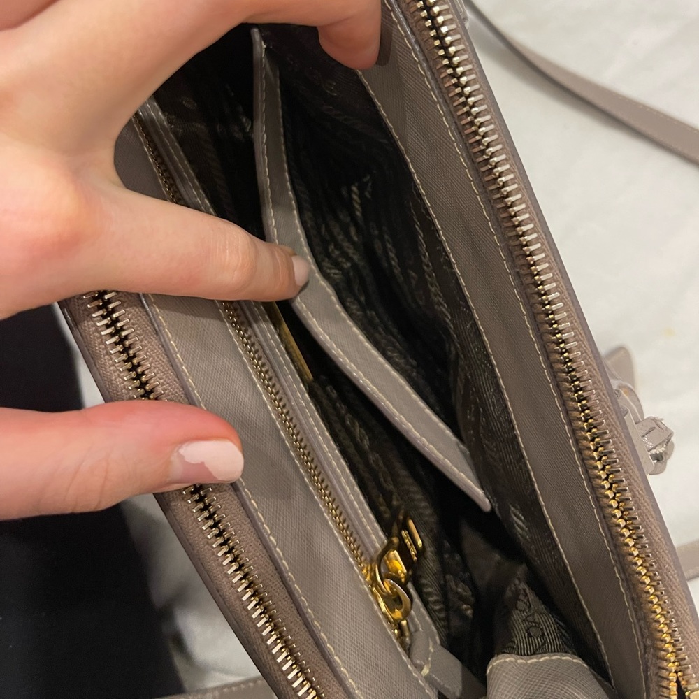 Small safiano galleria bag - Picture 16 of 16
